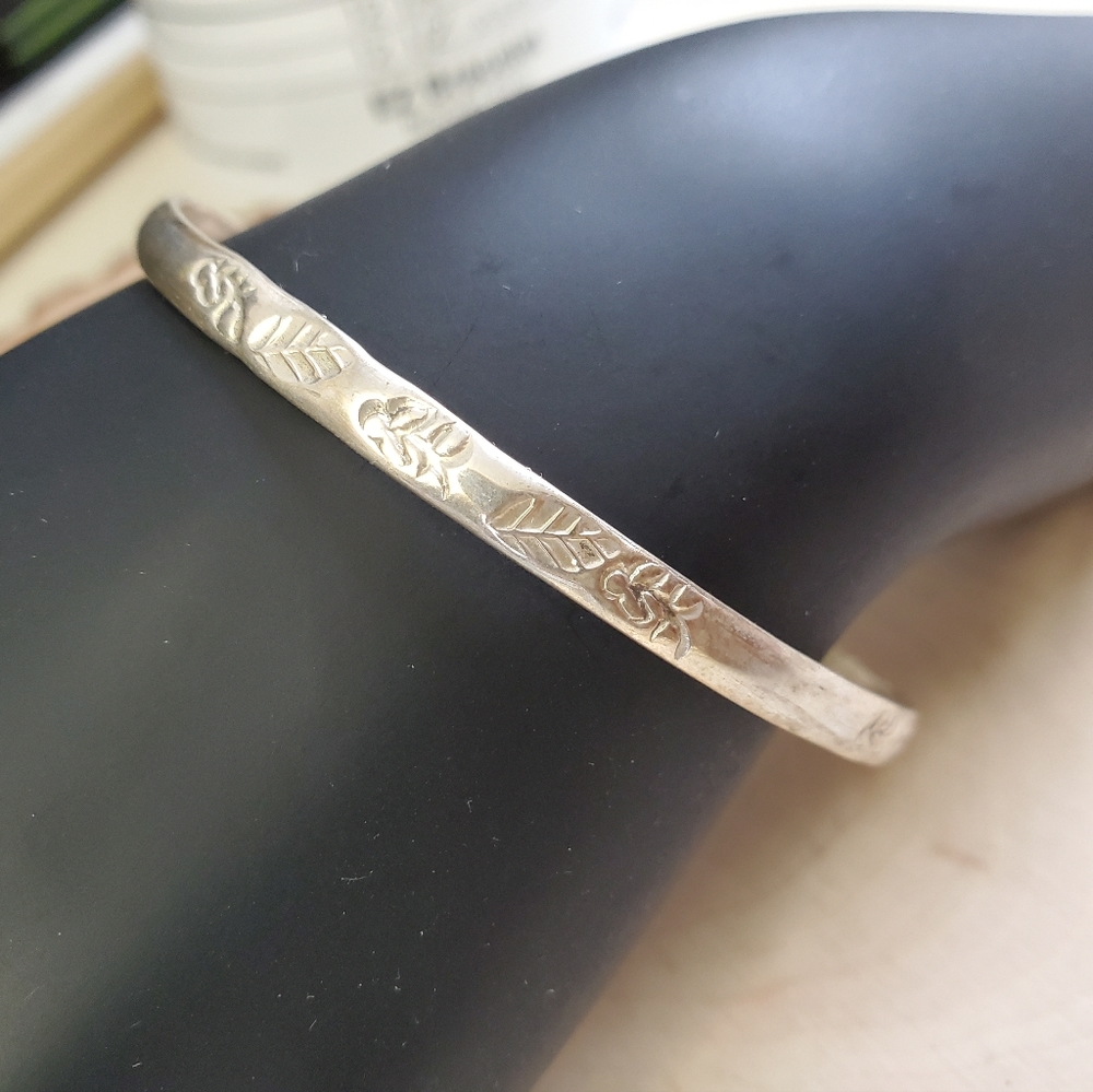 Sterling Silver 925 Art Form Bangle Bracelet